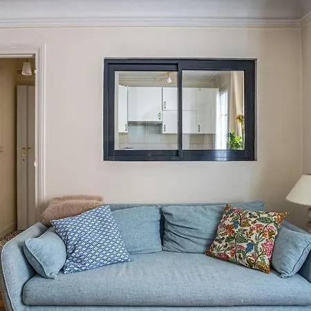 Charming 1 Bedroom - Equipped Office, Netflix, Breakfast, Quiet, All Commodities And 2 Metros Direct Orly * Paryż